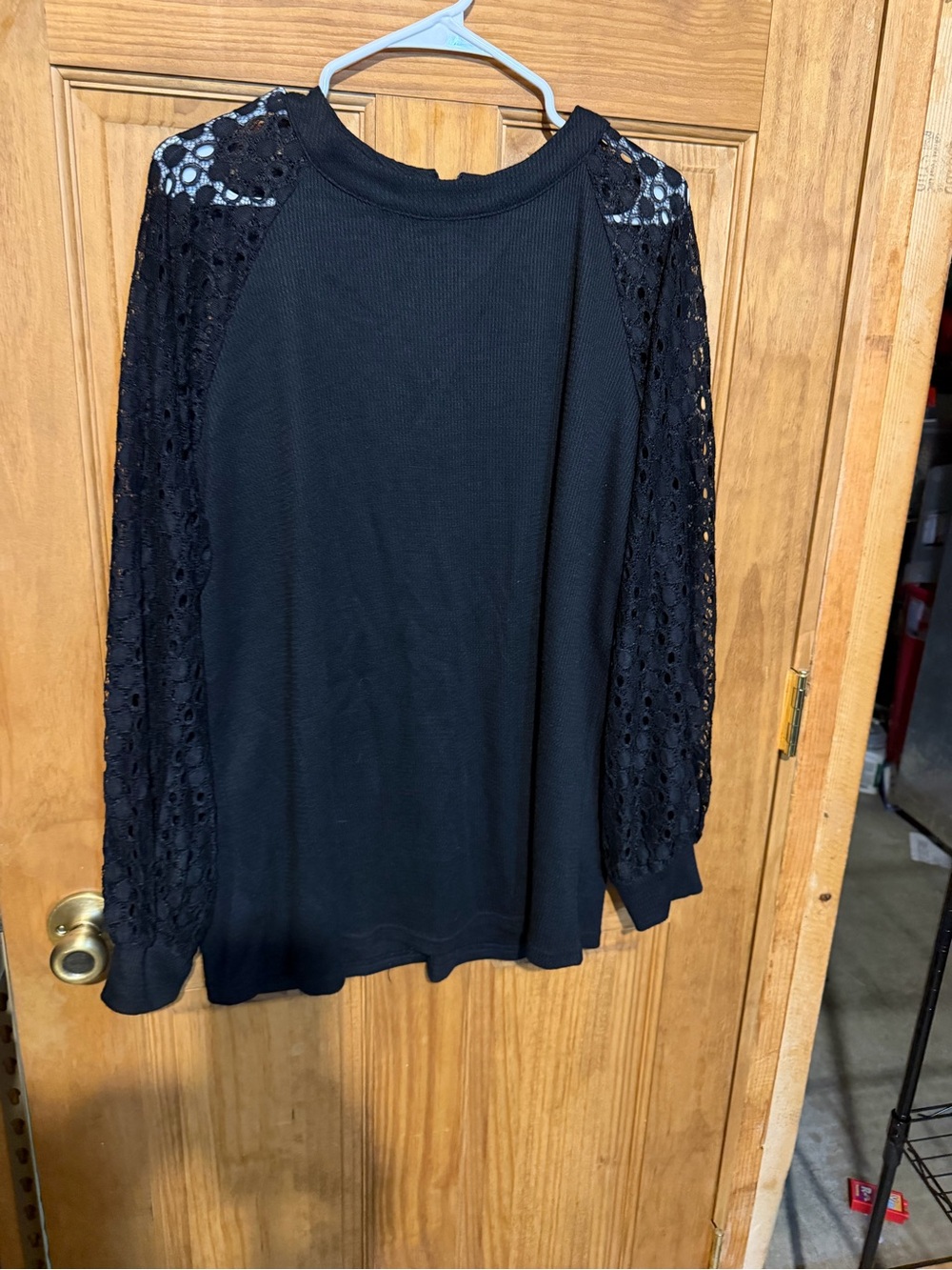 Women’s Black Lace Sleeve Pullover Top
